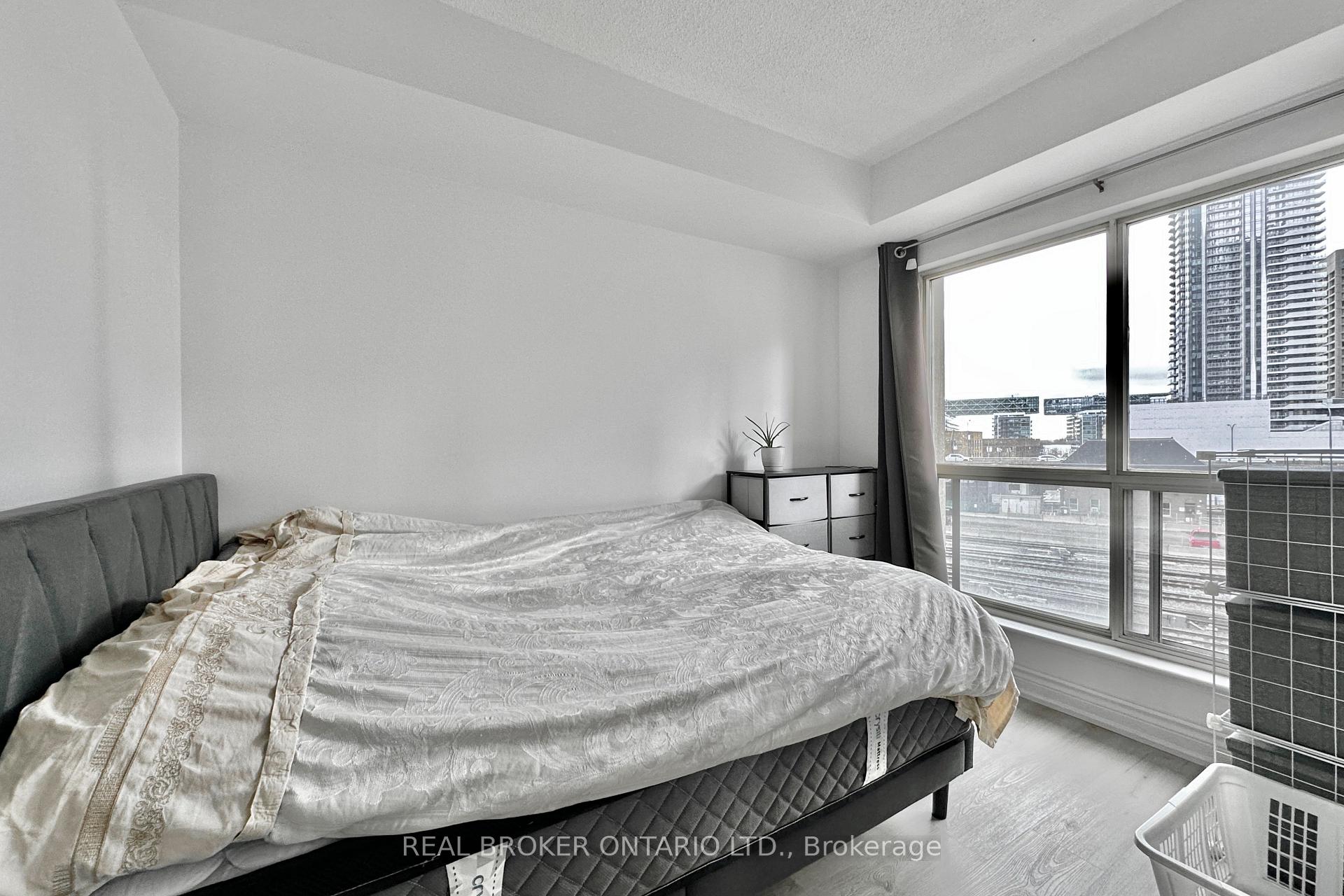 Photo 18 of Unit 518, 25 The Esplanade, Toronto, Waterfront Communities — HOMEH