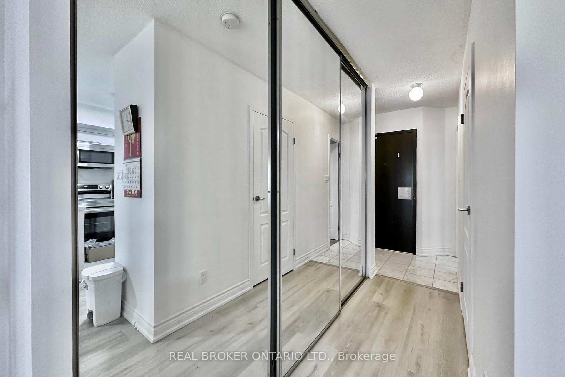 Photo 22 of Unit 518, 25 The Esplanade, Toronto, Waterfront Communities — HOMEH