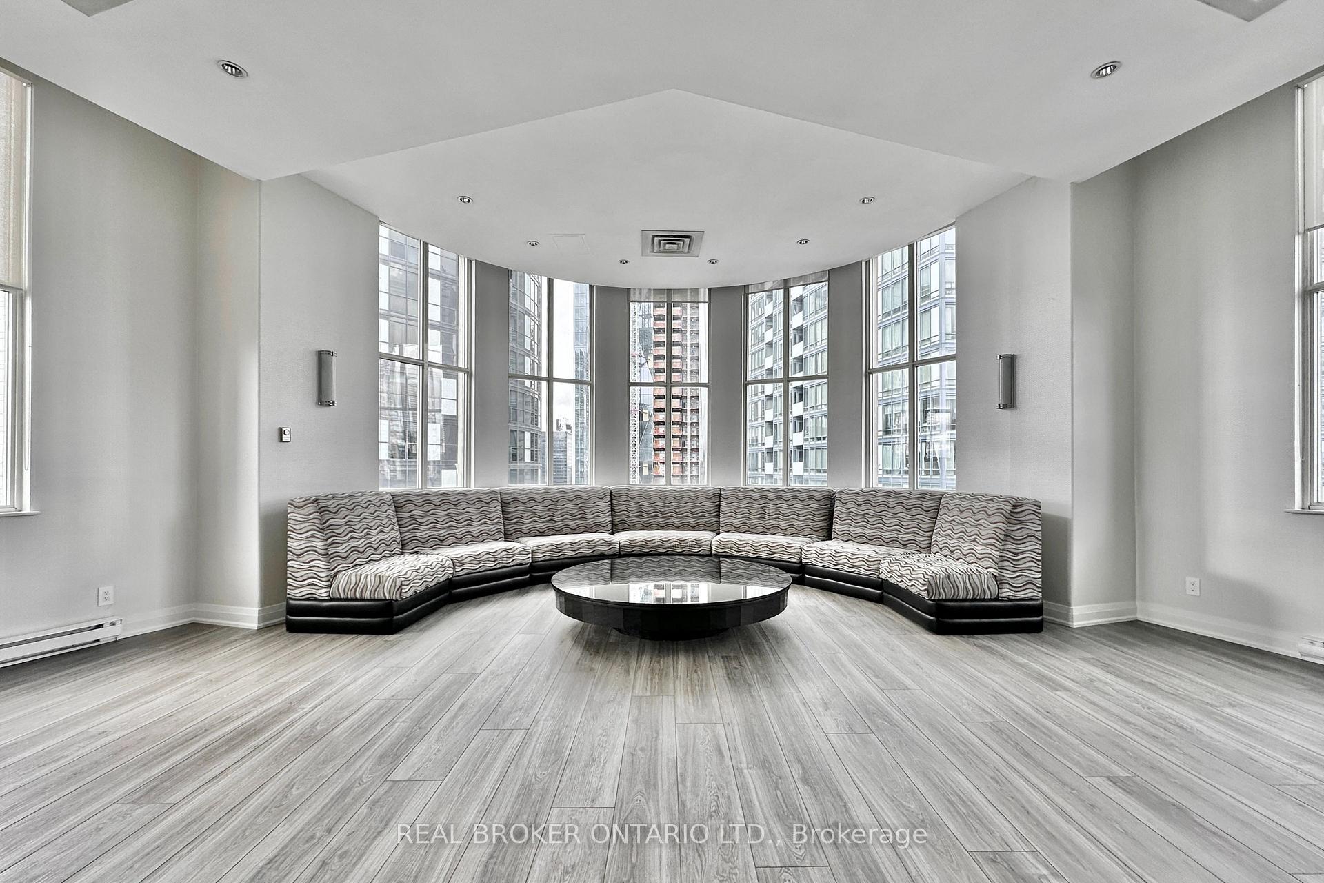 Photo 27 of Unit 518, 25 The Esplanade, Toronto, Waterfront Communities — HOMEH