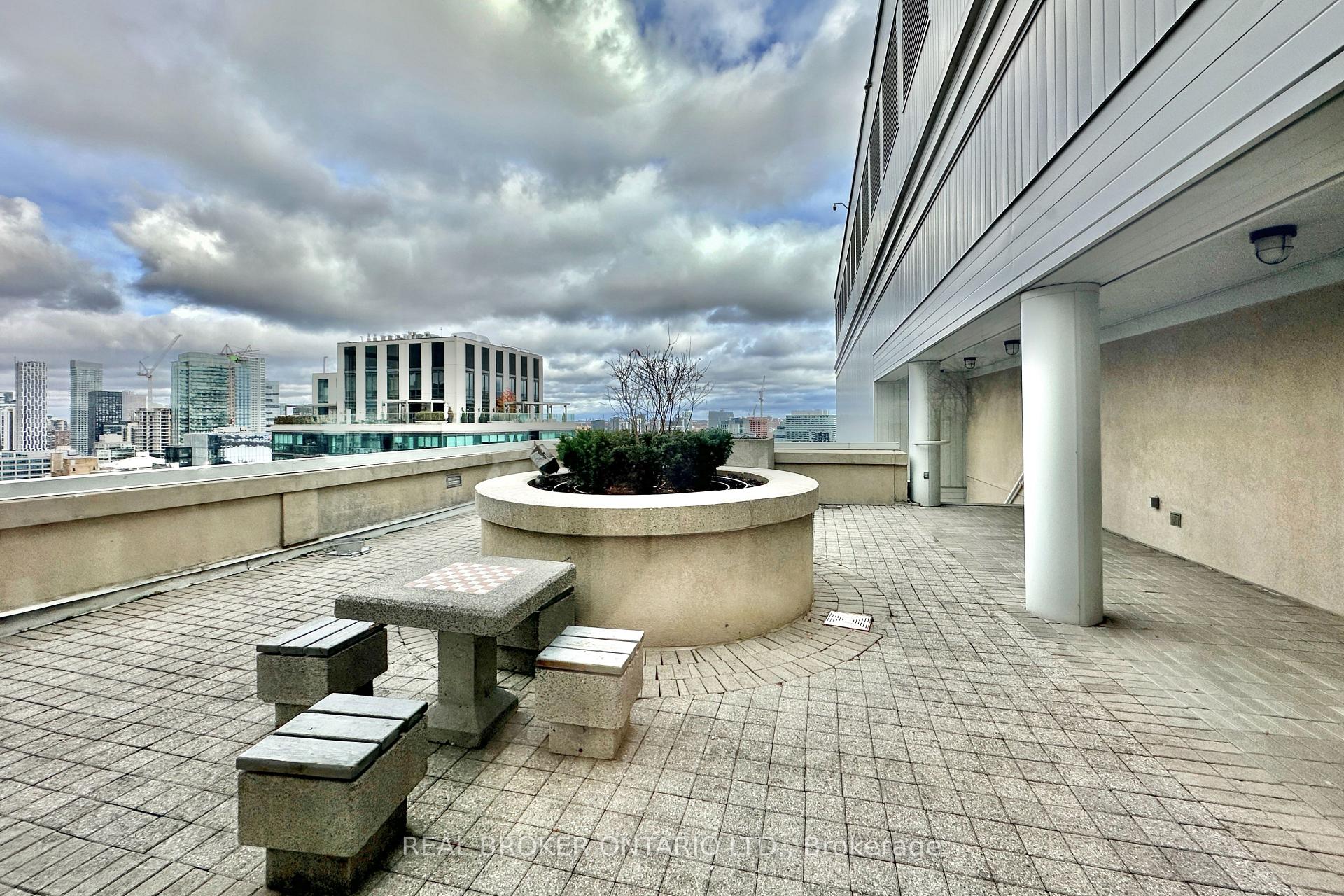 Photo 35 of Unit 518, 25 The Esplanade, Toronto, Waterfront Communities — HOMEH