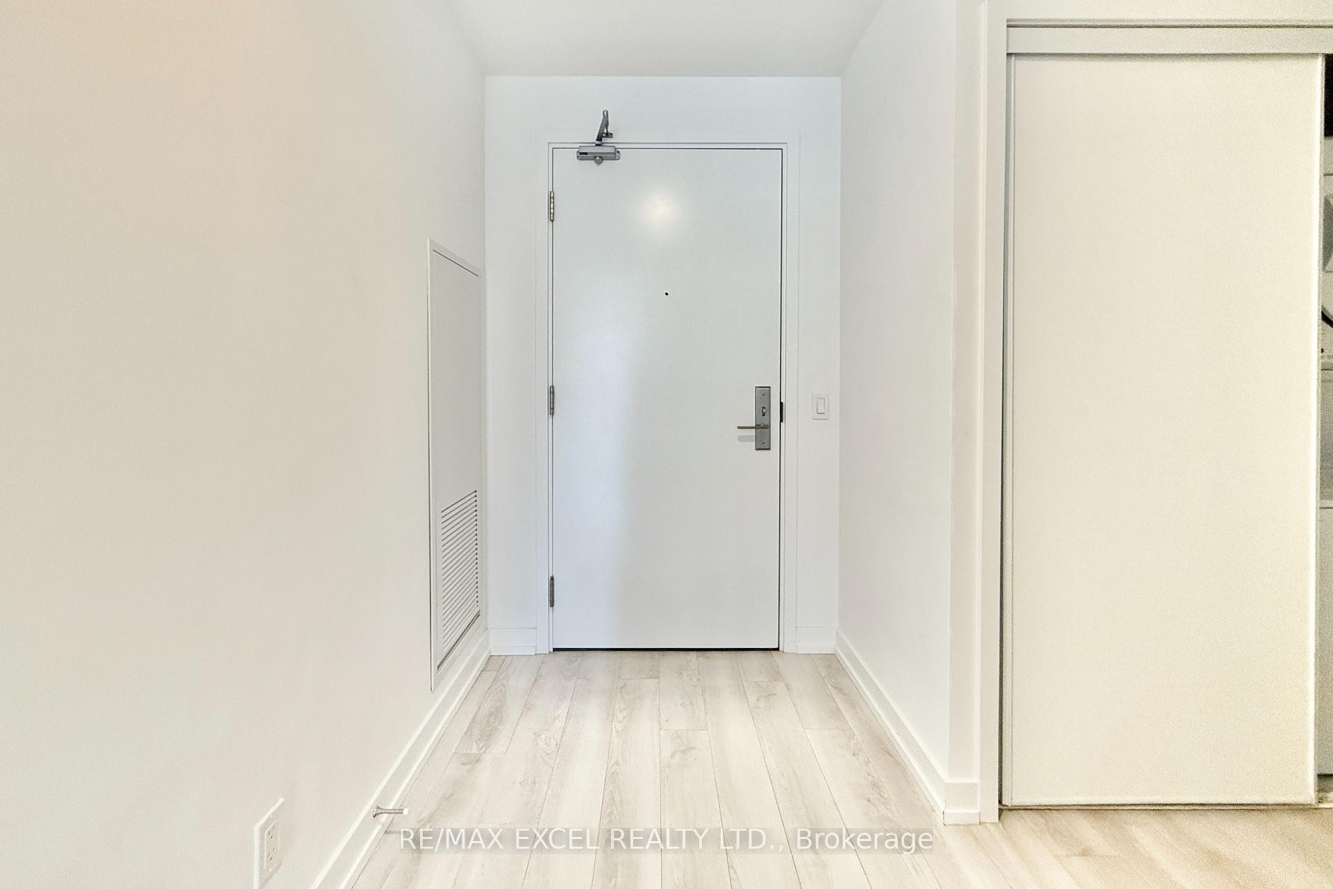 Photo 5 of Unit 1012, 33 Helendale Avenue, Toronto, Yonge-Eglinton — HOMEH