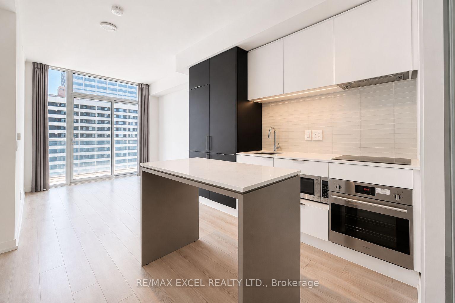 Photo 8 of Unit 1012, 33 Helendale Avenue, Toronto, Yonge-Eglinton — HOMEH