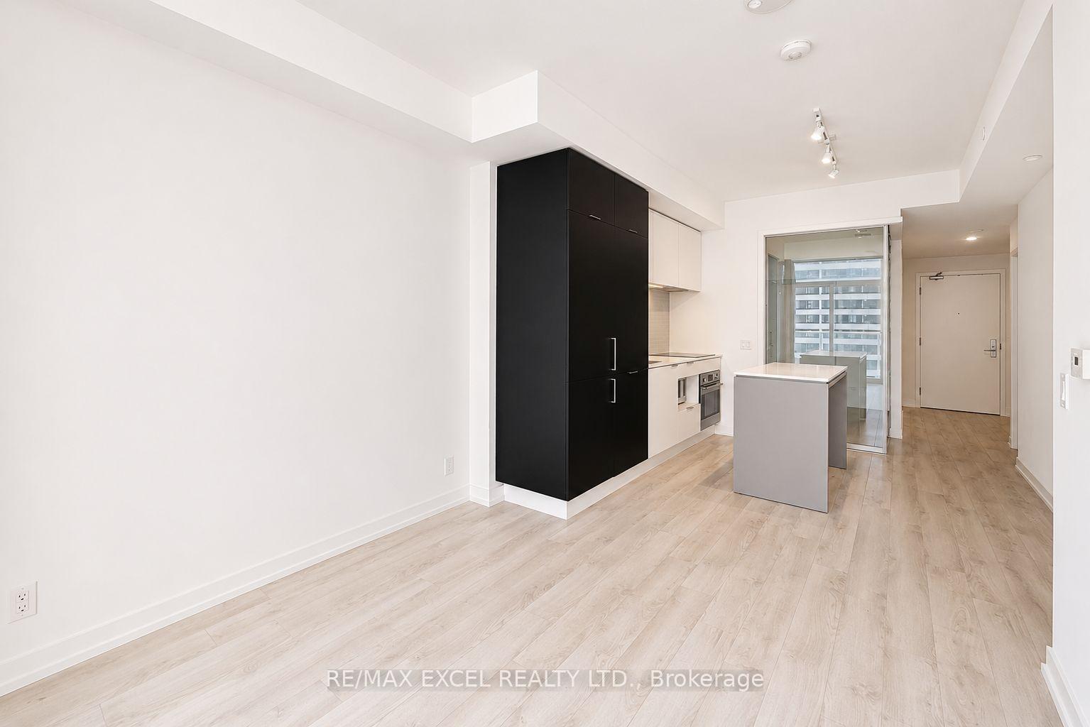 Photo 9 of Unit 1012, 33 Helendale Avenue, Toronto, Yonge-Eglinton — HOMEH