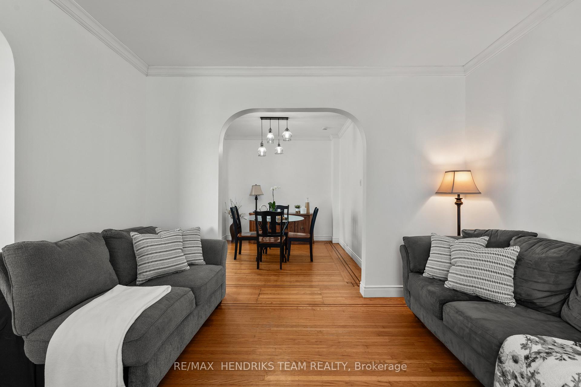Photo 9 of 192 Wood Street E, Hamilton, North End — HOMEH