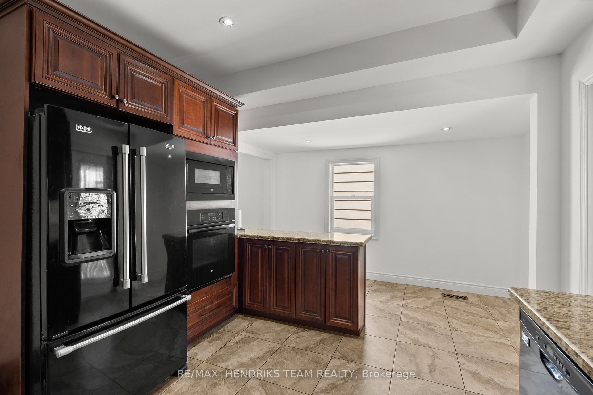 Photo 20 of 192 Wood Street E, Hamilton, North End — HOMEH