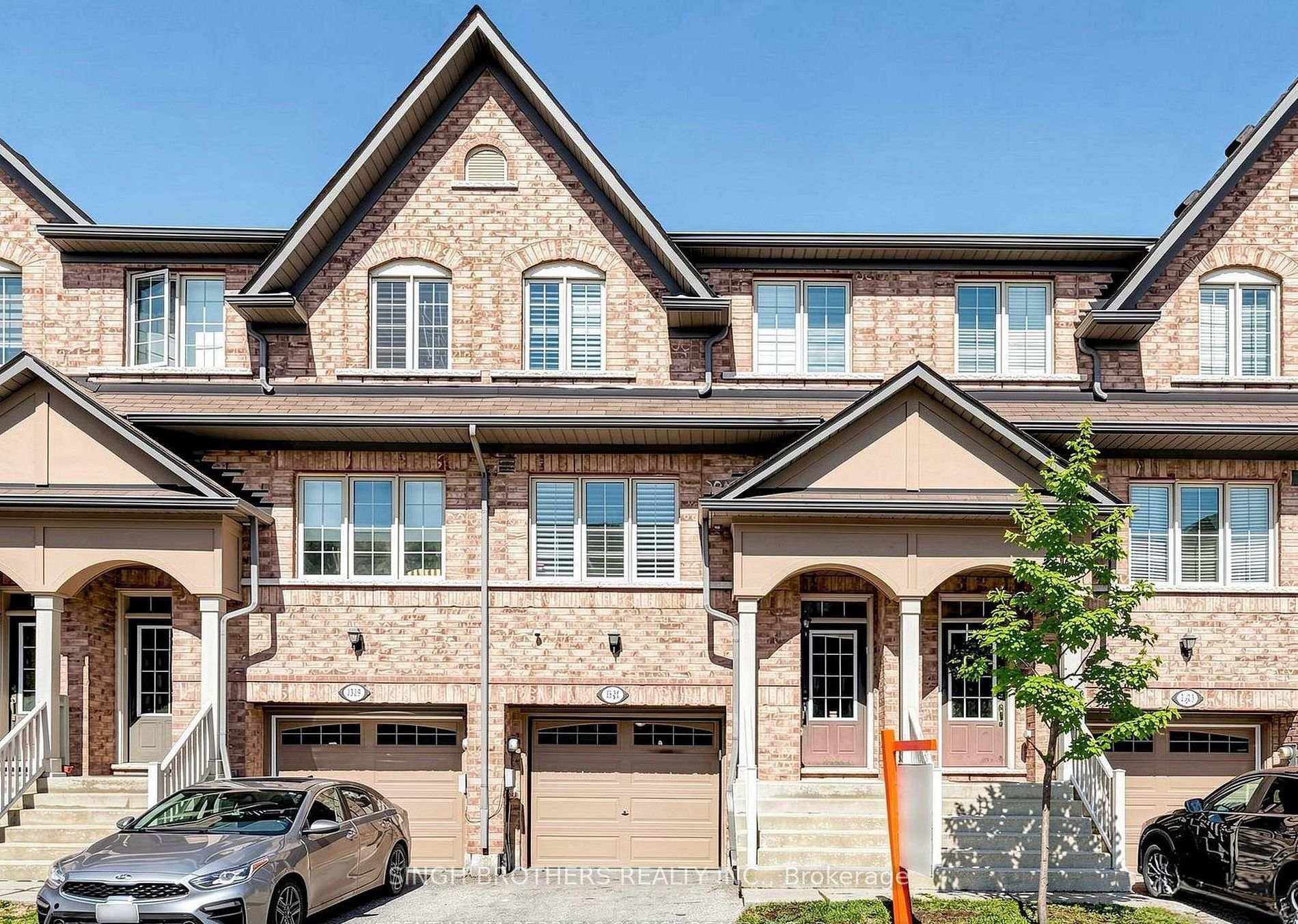 Photo 1 of 1321 Granrock Crescent, Mississauga, East Credit — HOMEH