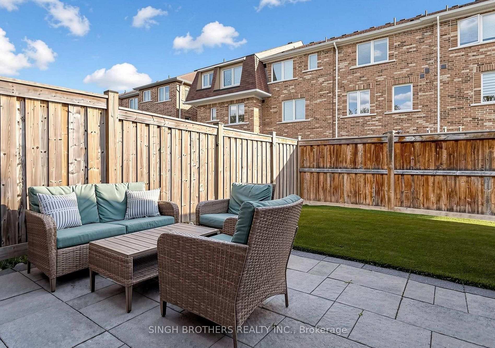 Photo 18 of 1321 Granrock Crescent, Mississauga, East Credit — HOMEH