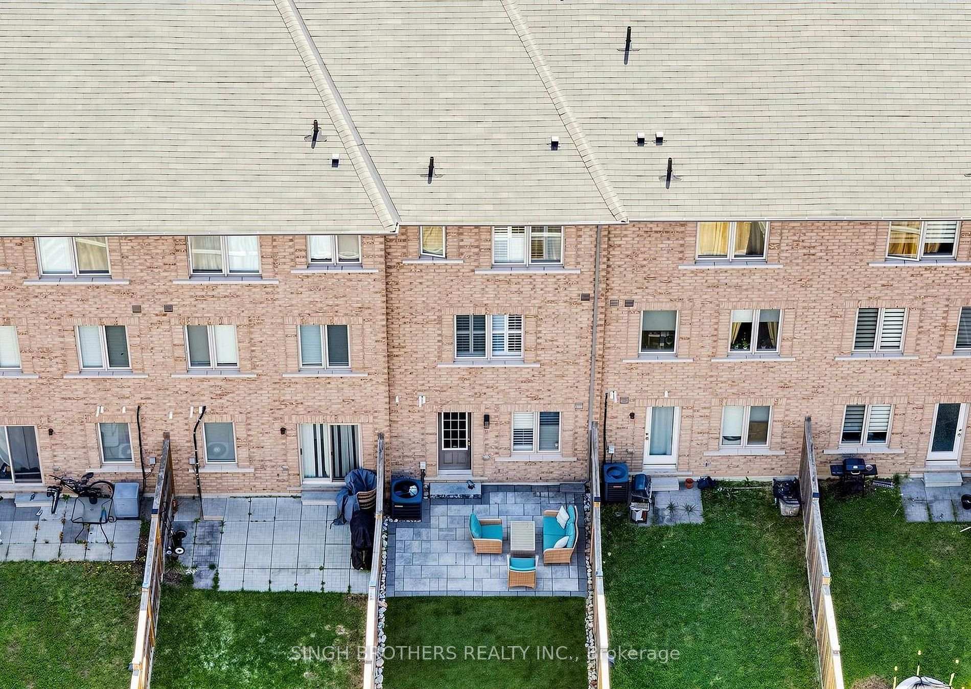 Photo 19 of 1321 Granrock Crescent, Mississauga, East Credit — HOMEH