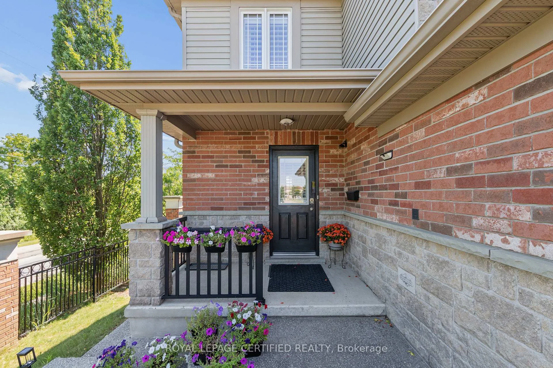 Photo 6 of 37 Wilkie Crescent, Guelph, Pineridge/Westminster Woods — HOMEH