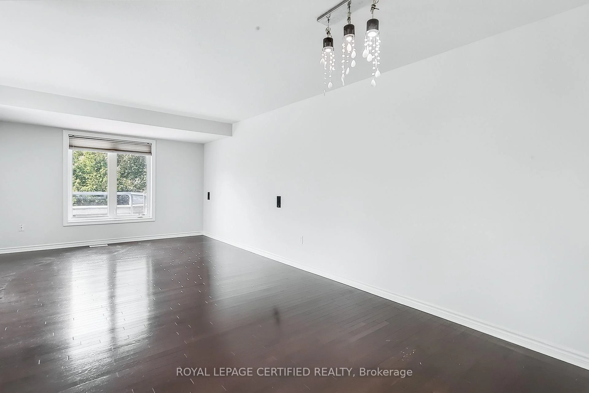 Photo 9 of 37 Wilkie Crescent, Guelph, Pineridge/Westminster Woods — HOMEH
