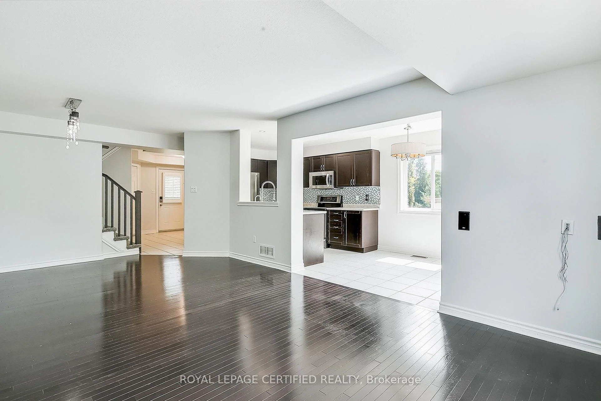 Photo 11 of 37 Wilkie Crescent, Guelph, Pineridge/Westminster Woods — HOMEH