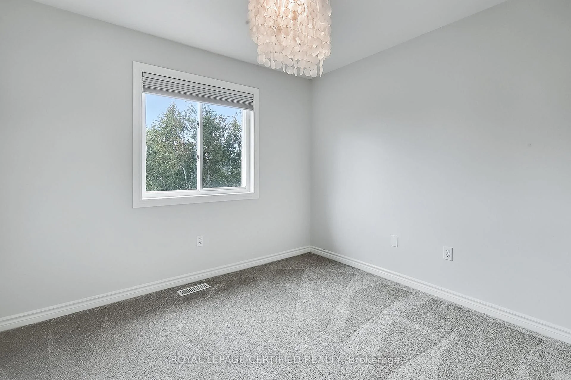 Photo 18 of 37 Wilkie Crescent, Guelph, Pineridge/Westminster Woods — HOMEH