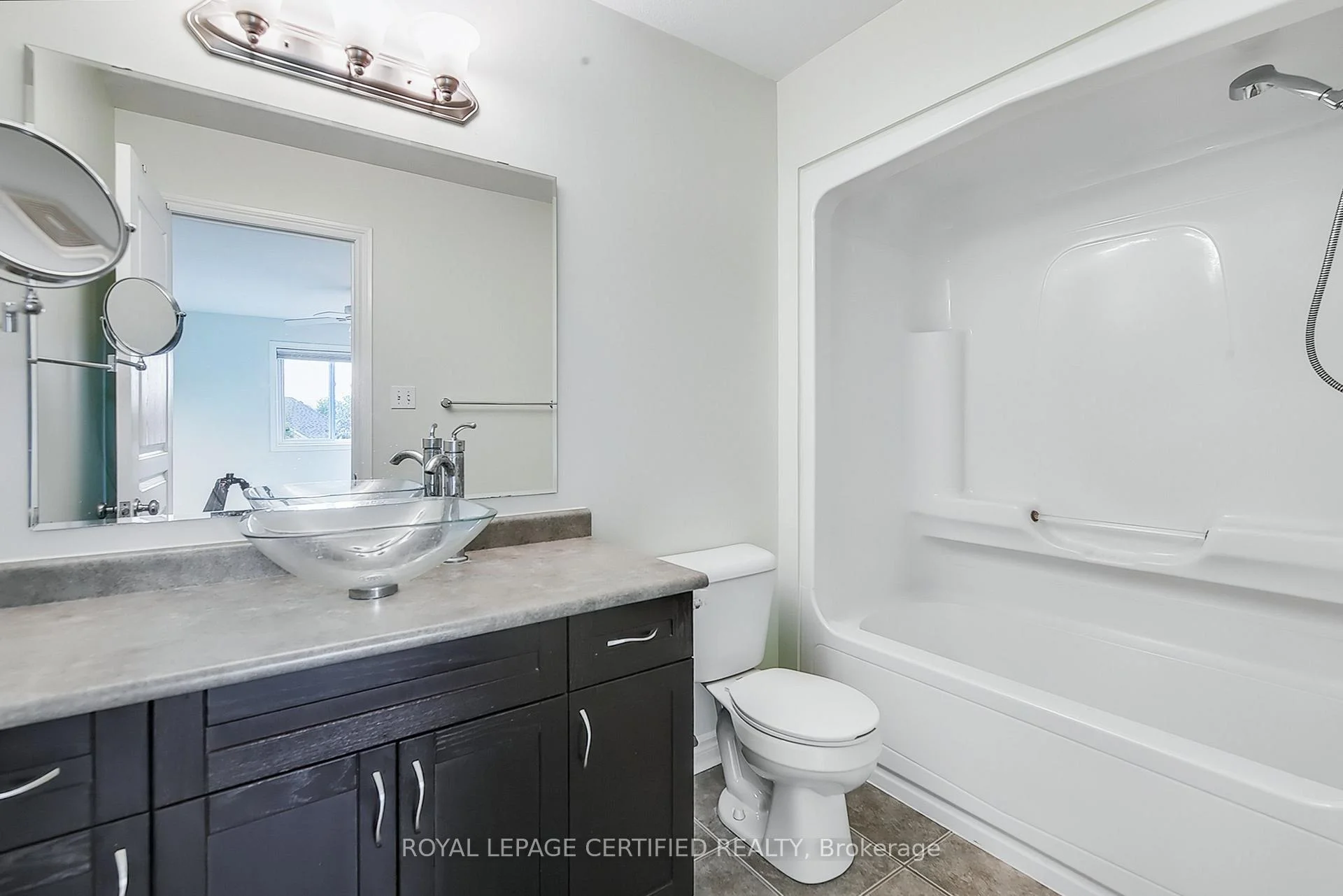 Photo 22 of 37 Wilkie Crescent, Guelph, Pineridge/Westminster Woods — HOMEH