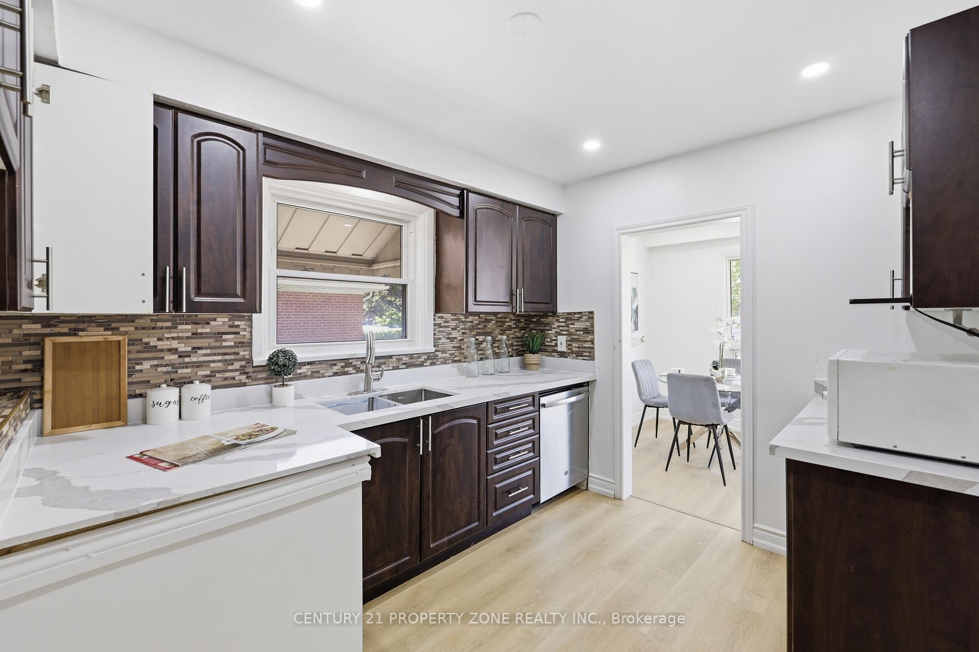Photo 3 of 45 Brisco Street, Brampton, Brampton North — HOMEH