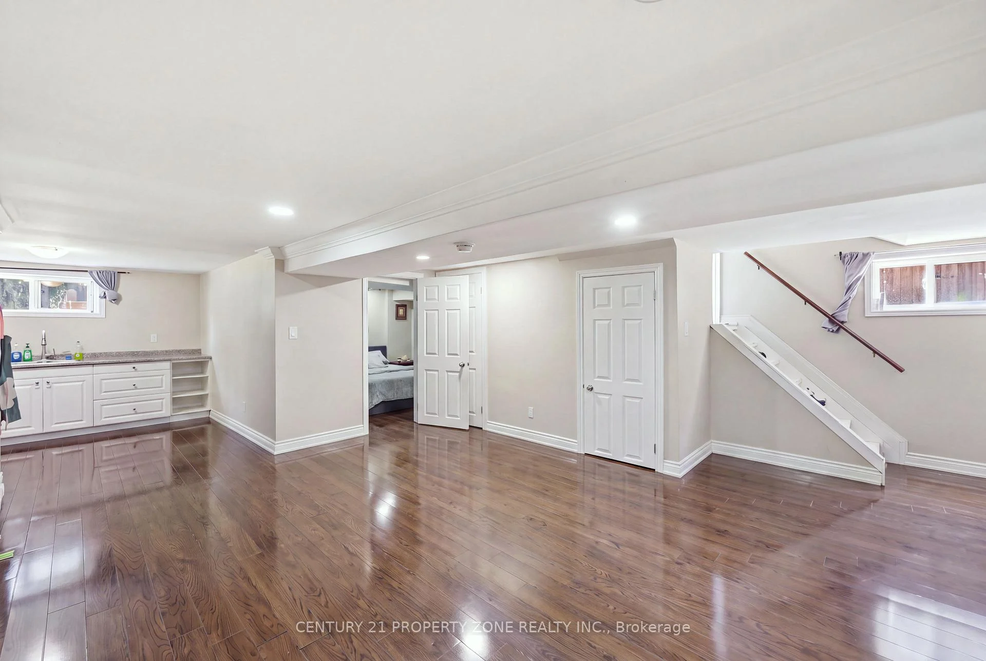 Photo 14 of 45 Brisco Street, Brampton, Brampton North — HOMEH