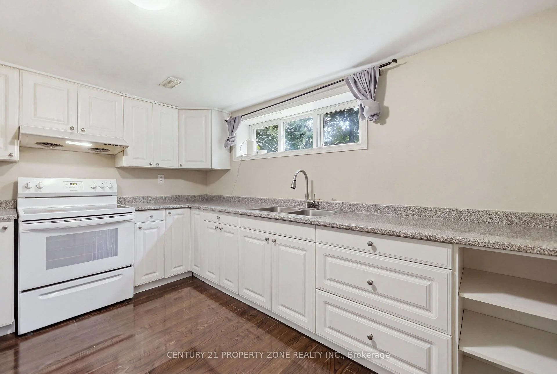 Photo 19 of 45 Brisco Street, Brampton, Brampton North — HOMEH