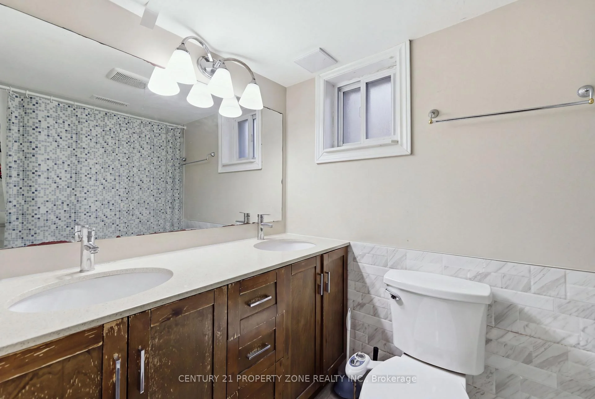 Photo 20 of 45 Brisco Street, Brampton, Brampton North — HOMEH