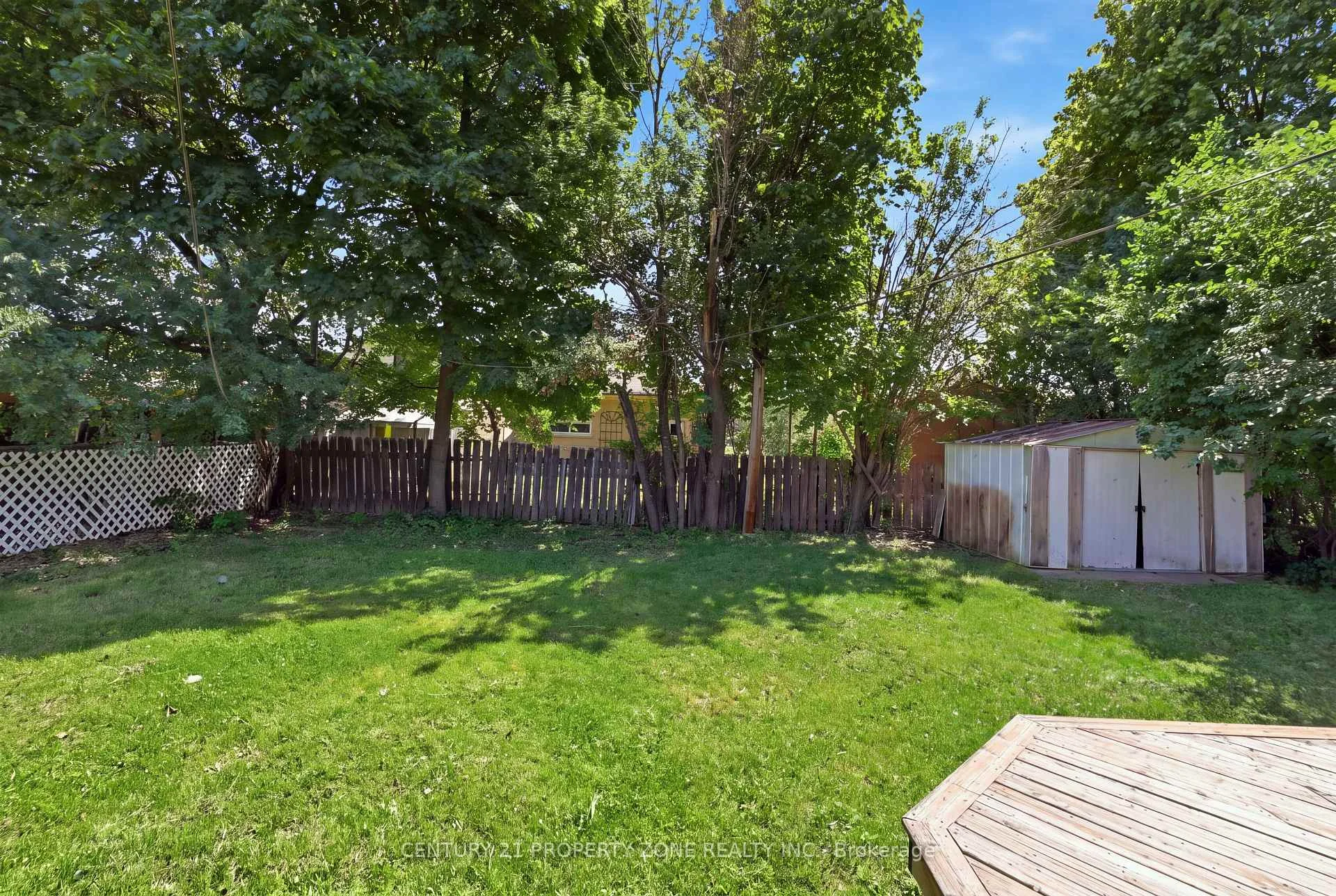 Photo 23 of 45 Brisco Street, Brampton, Brampton North — HOMEH