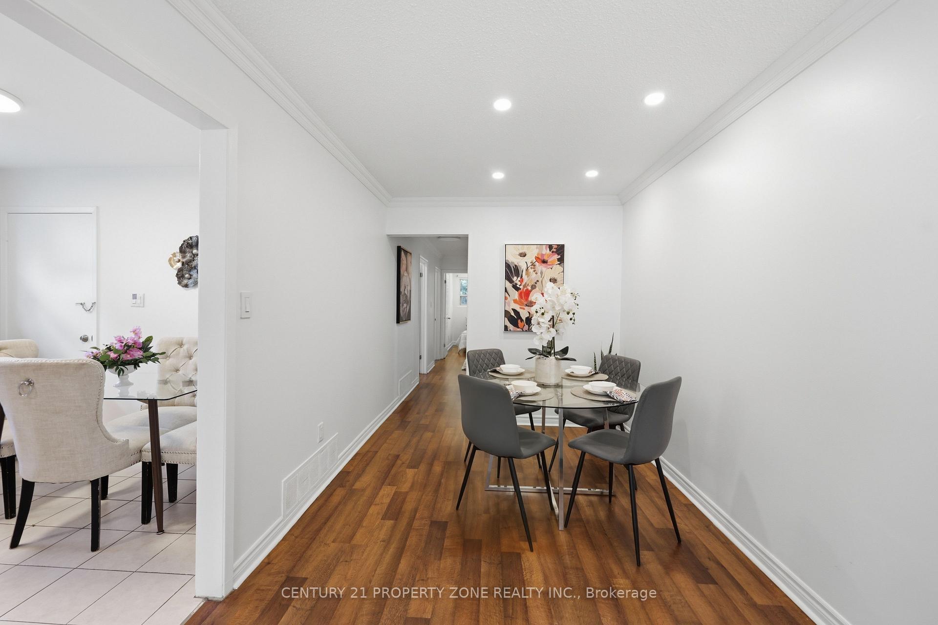 Photo 5 of 2600 Lundene Road, Mississauga, Clarkson — HOMEH