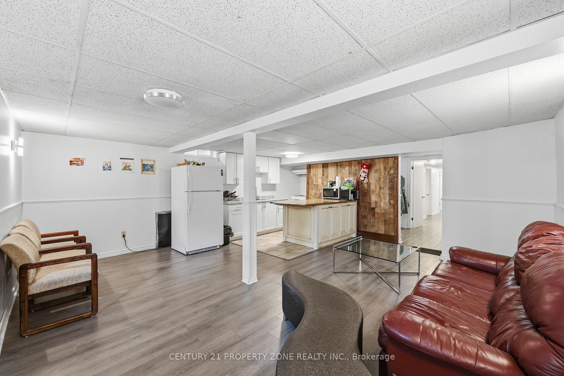 Photo 18 of 2600 Lundene Road, Mississauga, Clarkson — HOMEH