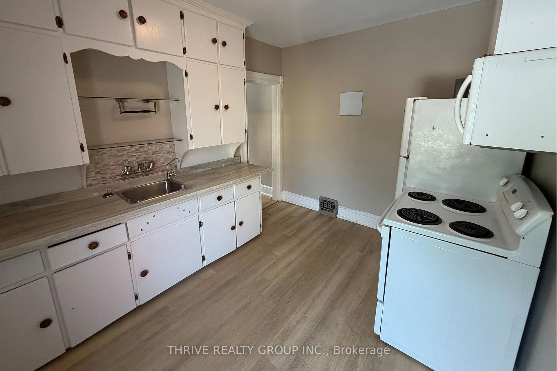 Photo 7 of Unit Upper, 642 Richmond Street, London, East F — HOMEH