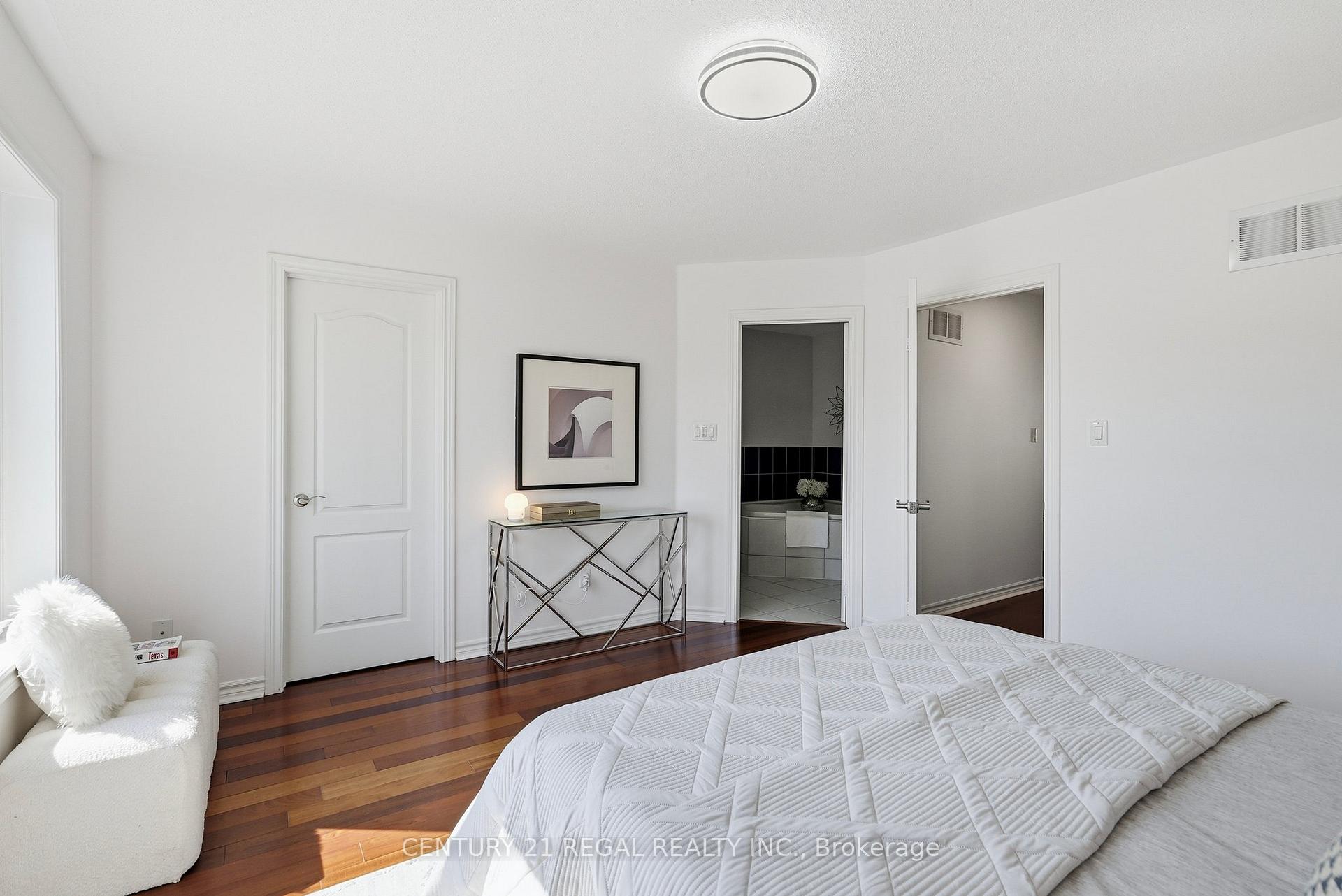 Photo 25 of 10461 Woodbine Avenue, Markham, Cathedraltown — HOMEH