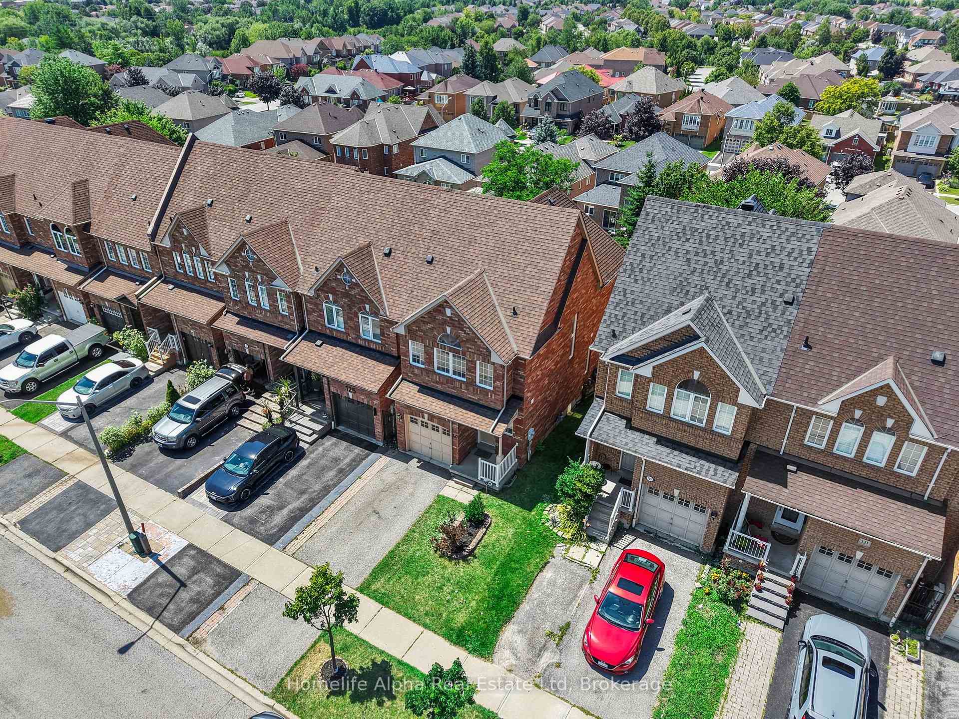 Photo 4 of 127 Dooley Crescent, Ajax, Northwest Ajax — HOMEH
