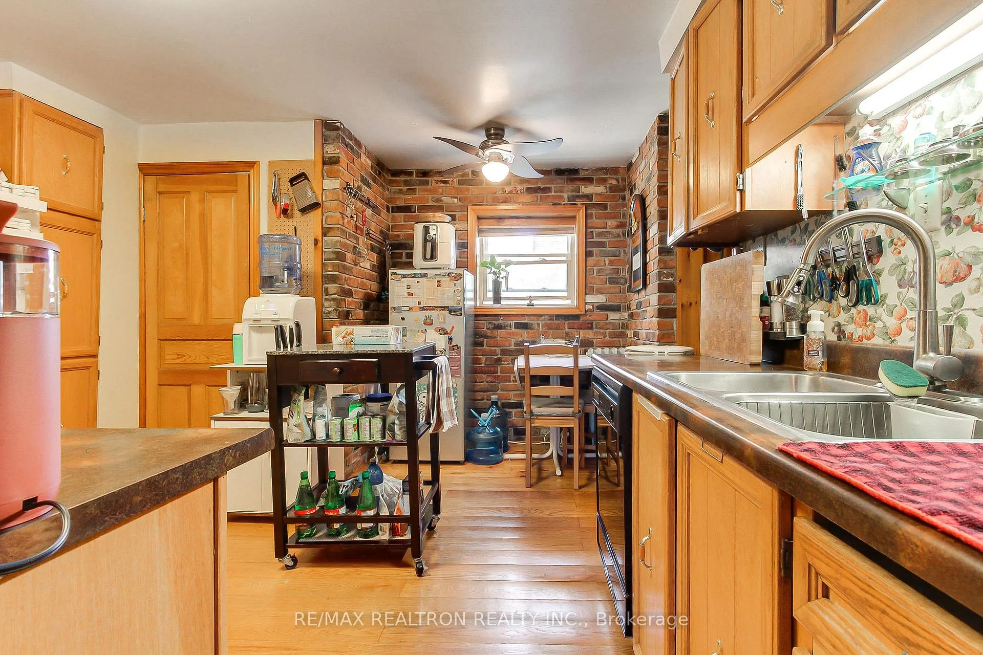 Photo 41 of 771 Gorham Street, Newmarket, Gorham-College Manor — HOMEH