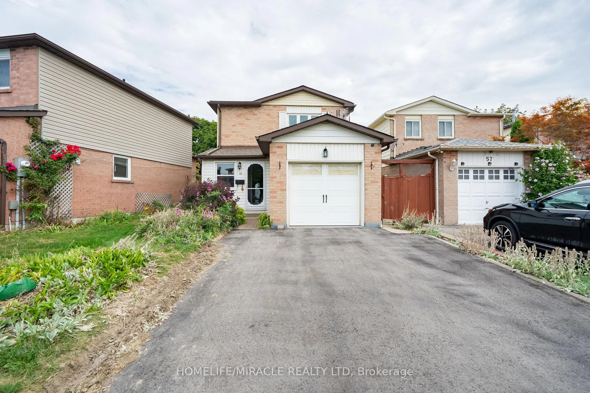 Photo 10 of 59 Martindale Crescent, Brampton, Brampton West — HOMEH