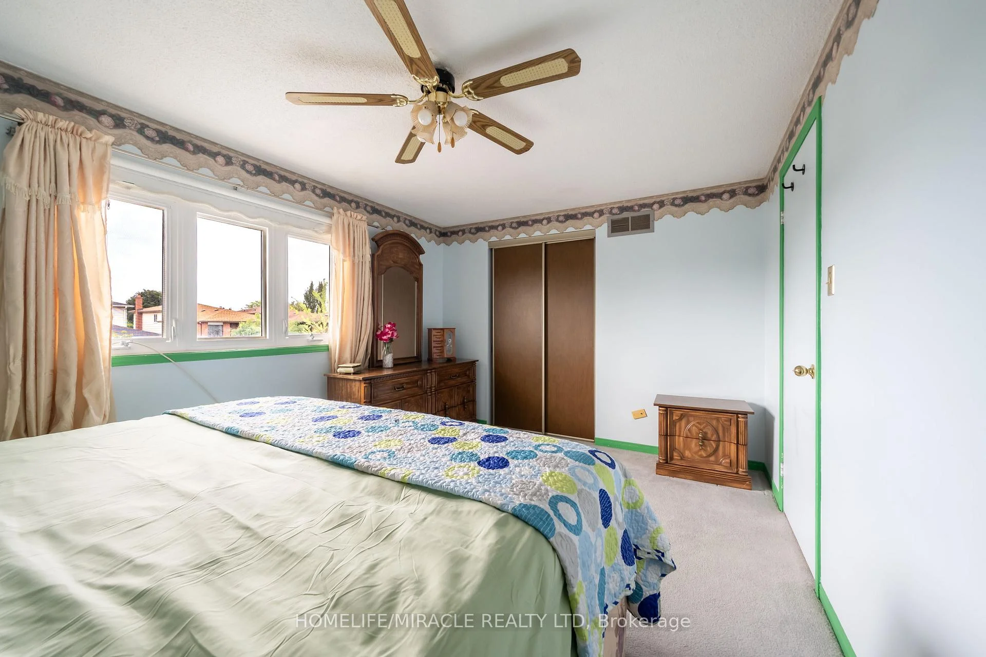 Photo 47 of 59 Martindale Crescent, Brampton, Brampton West — HOMEH