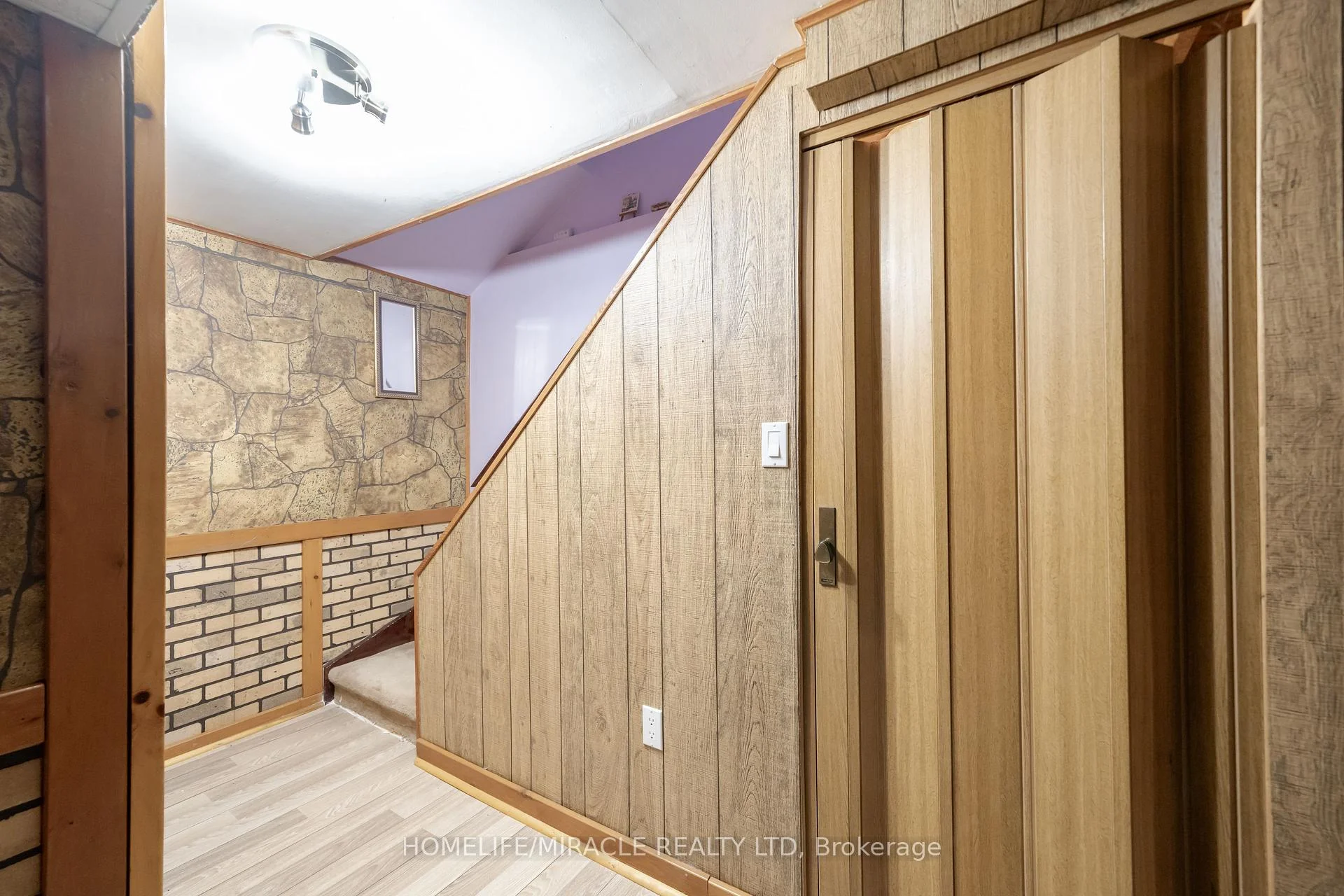 Photo 51 of 59 Martindale Crescent, Brampton, Brampton West — HOMEH