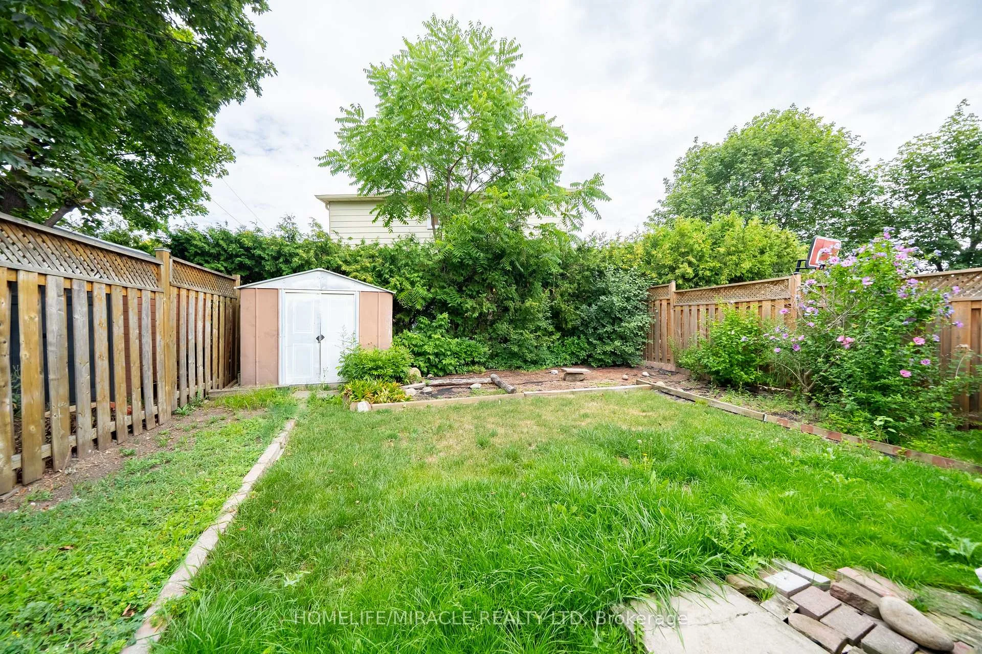 Photo 56 of 59 Martindale Crescent, Brampton, Brampton West — HOMEH