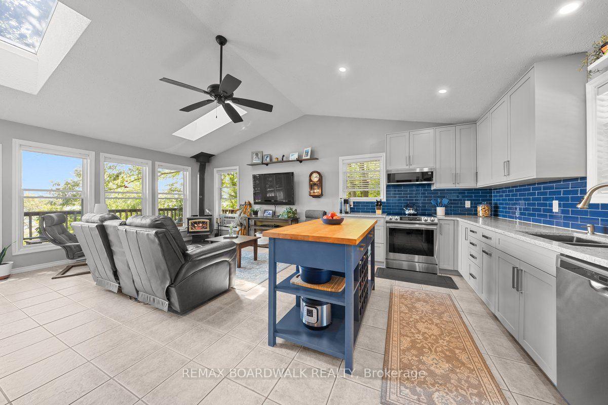 Photo 7 of 781 North Shore Road, Rideau Lakes, Rideau Lakes (North Crosby) Twp — HOMEH