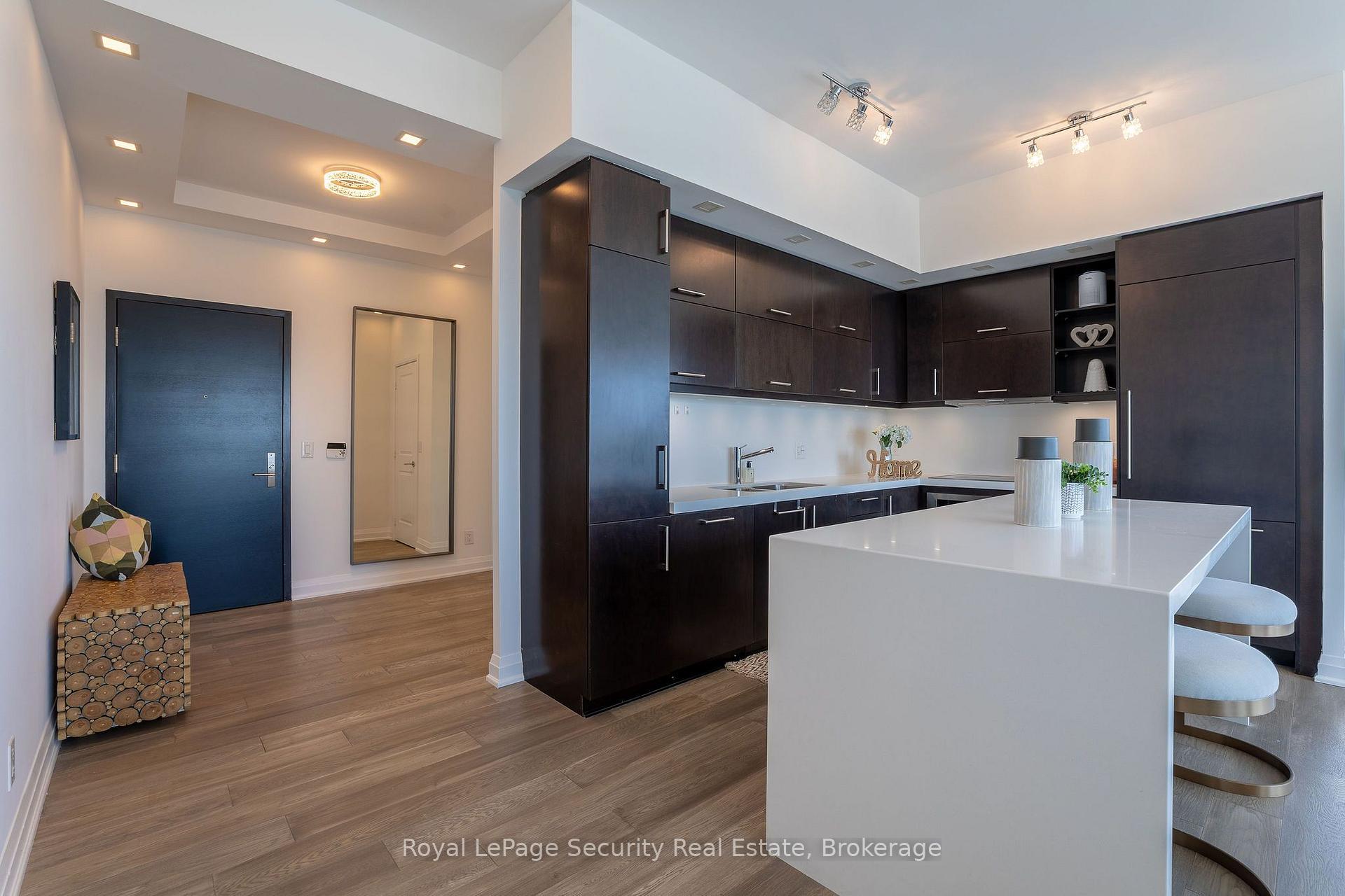 Photo 6 of Unit 5301, 1080 Bay Street, Toronto, Bay Street Corridor — HOMEH