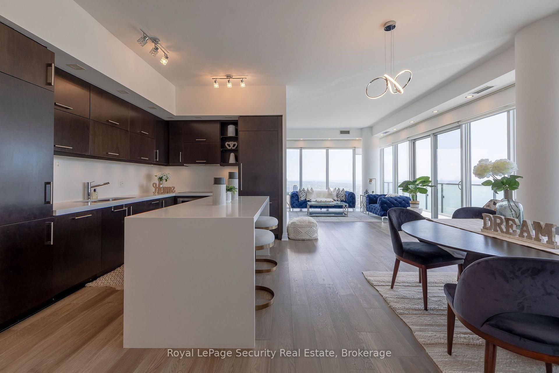 Photo 7 of Unit 5301, 1080 Bay Street, Toronto, Bay Street Corridor — HOMEH