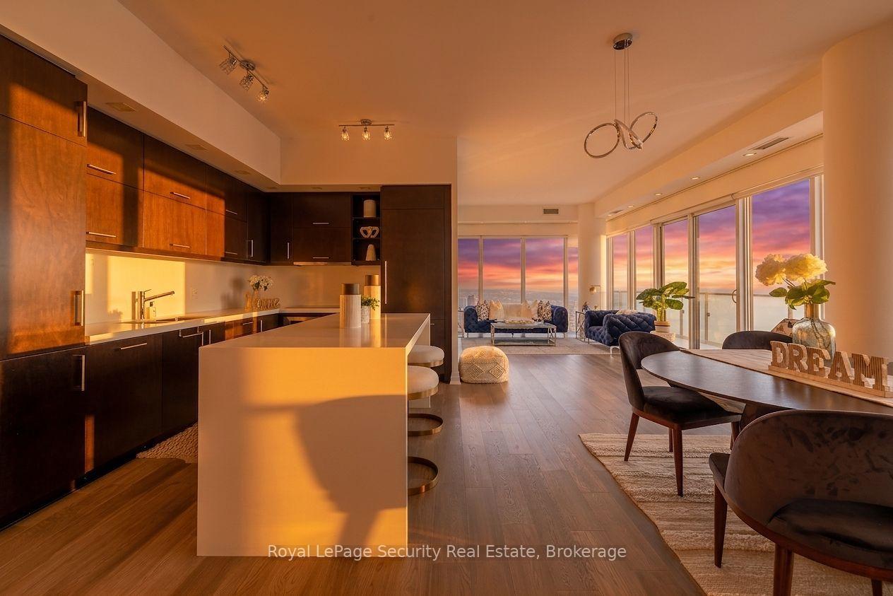 Photo 26 of Unit 5301, 1080 Bay Street, Toronto, Bay Street Corridor — HOMEH