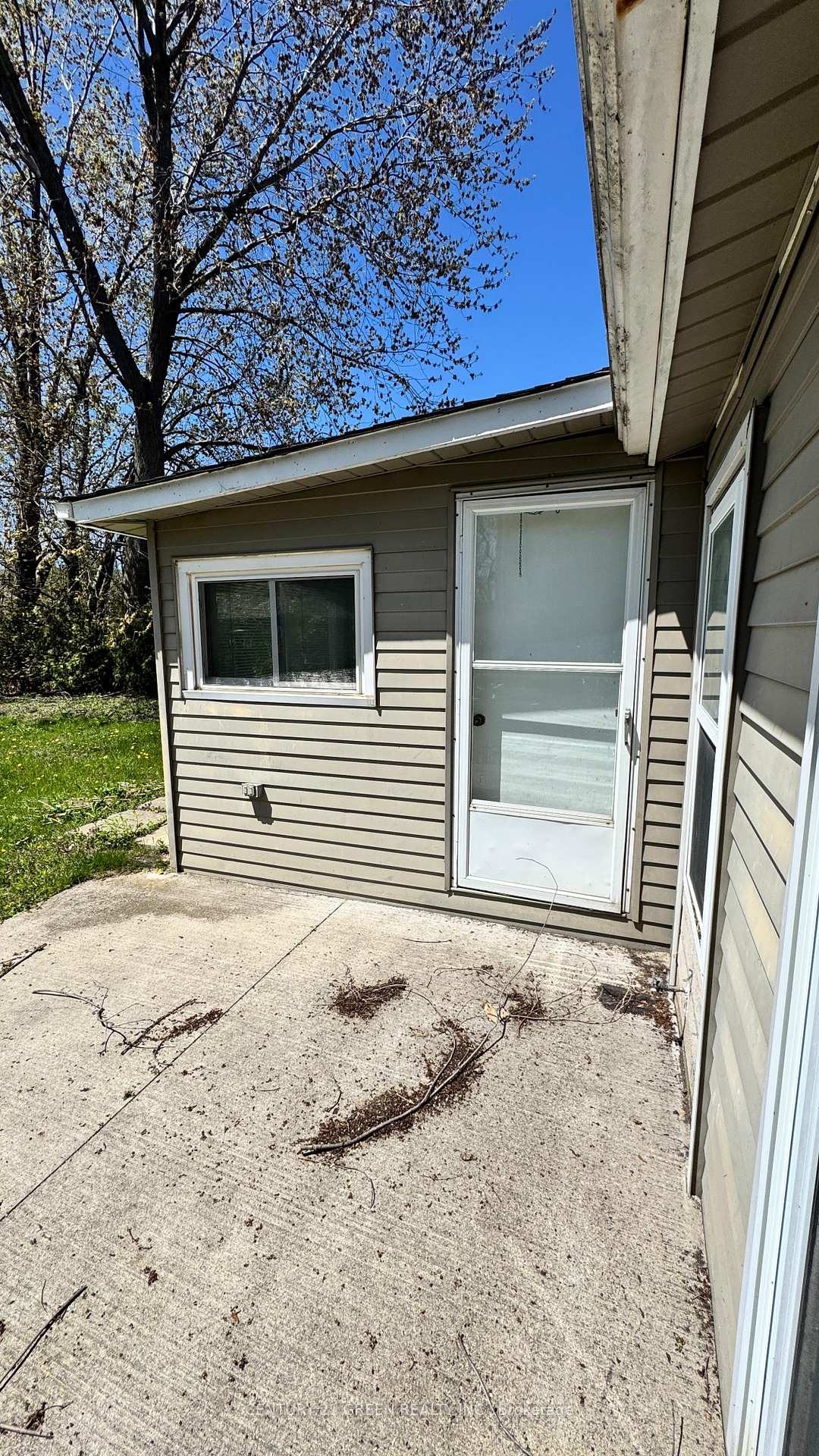 Photo 23 of 46 Windemere Road, Hamilton, Stoney Creek — HOMEH