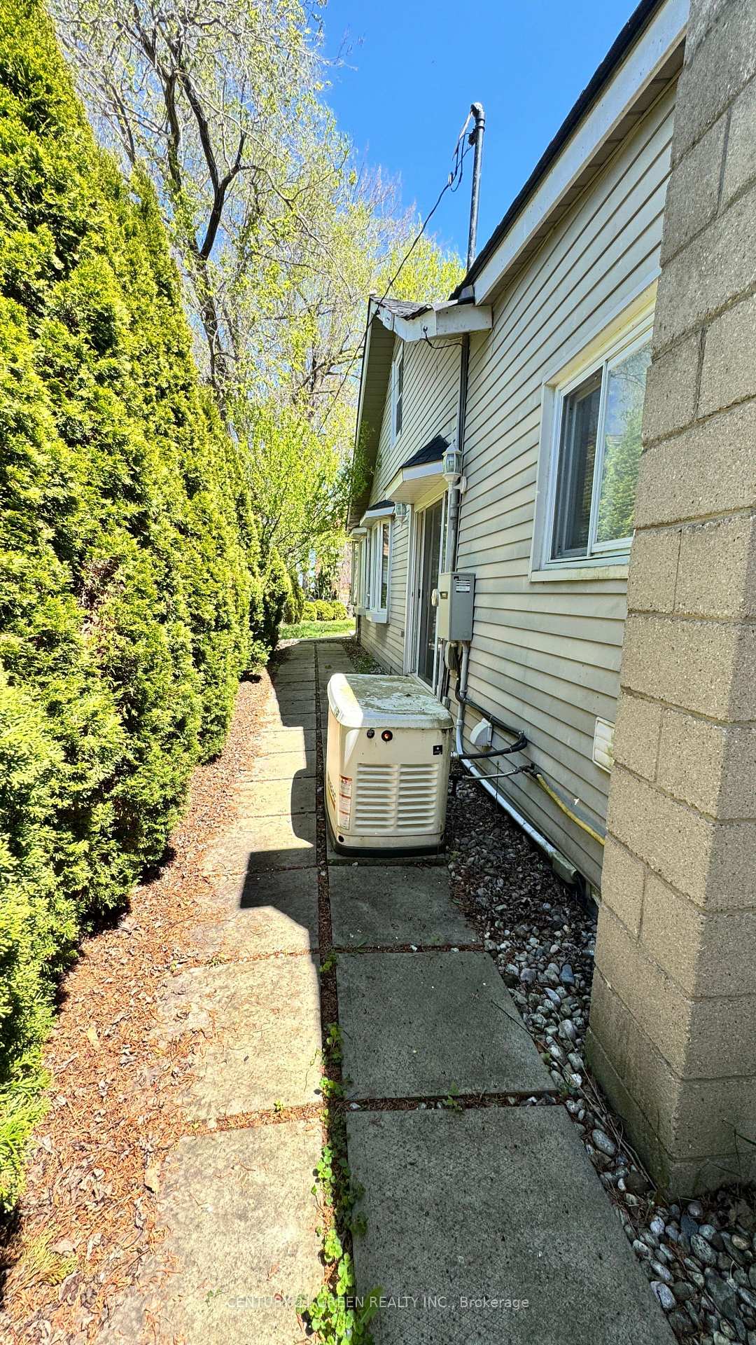 Photo 24 of 46 Windemere Road, Hamilton, Stoney Creek — HOMEH