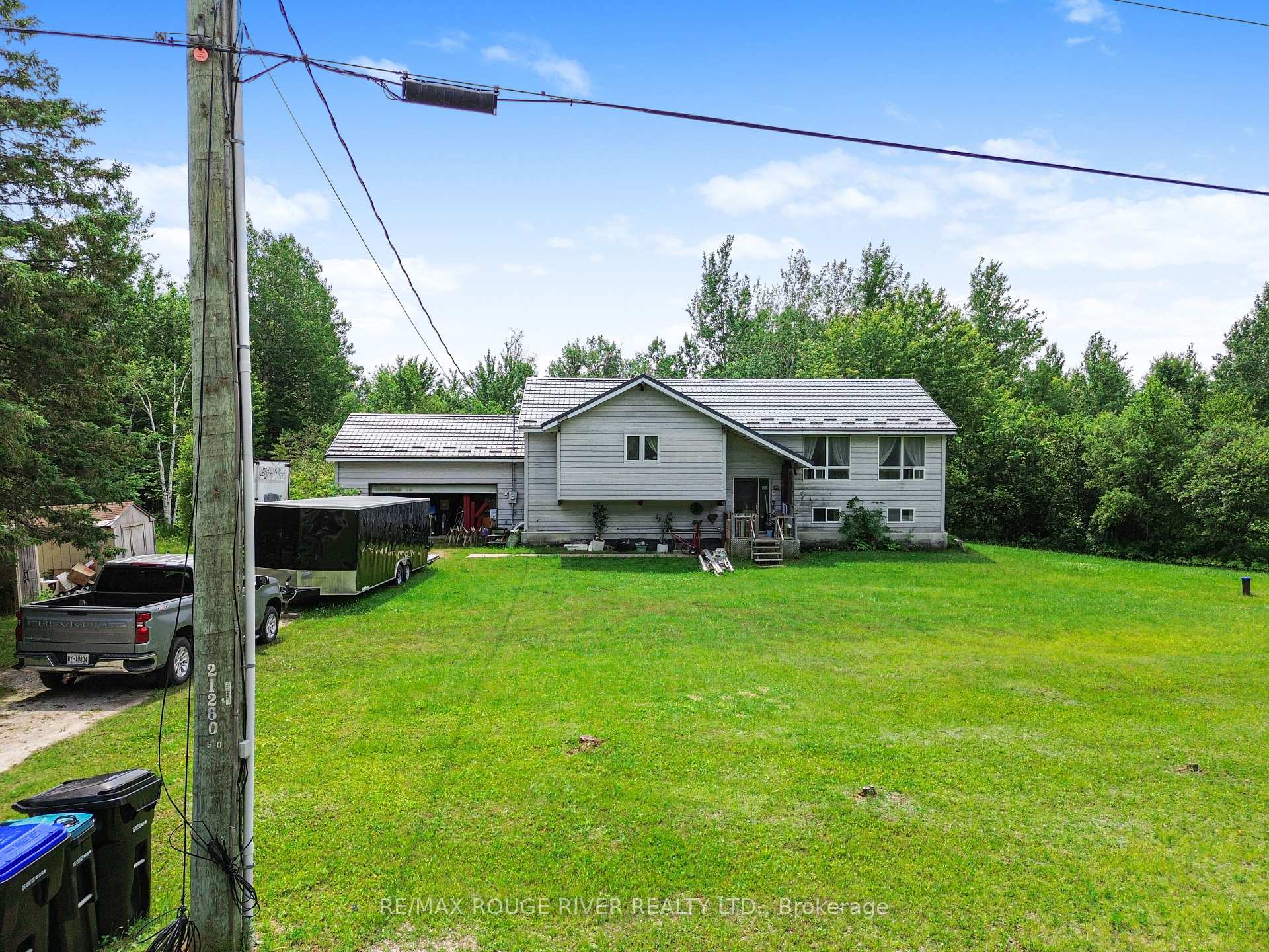 Photo of 2225 Monck Road