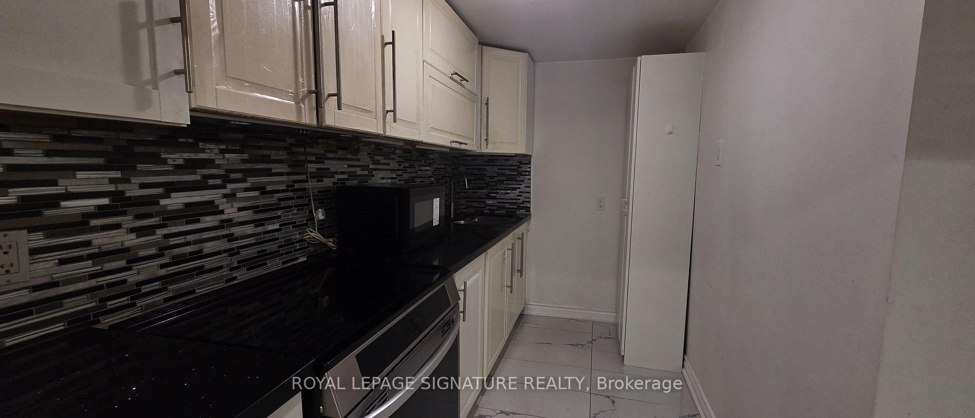 Photo 13 of Unit Basement 2, 3692 Ellengale Drive, Mississauga, Erindale — HOMEH