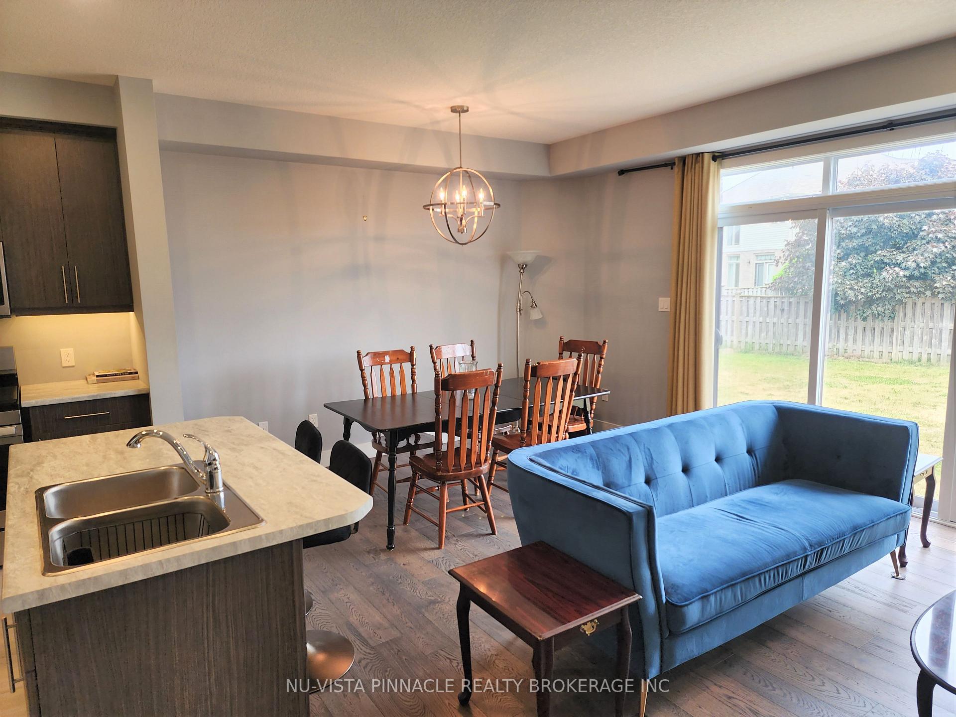 Photo 9 of 2424 Irish Moss Road, London, South U — HOMEH