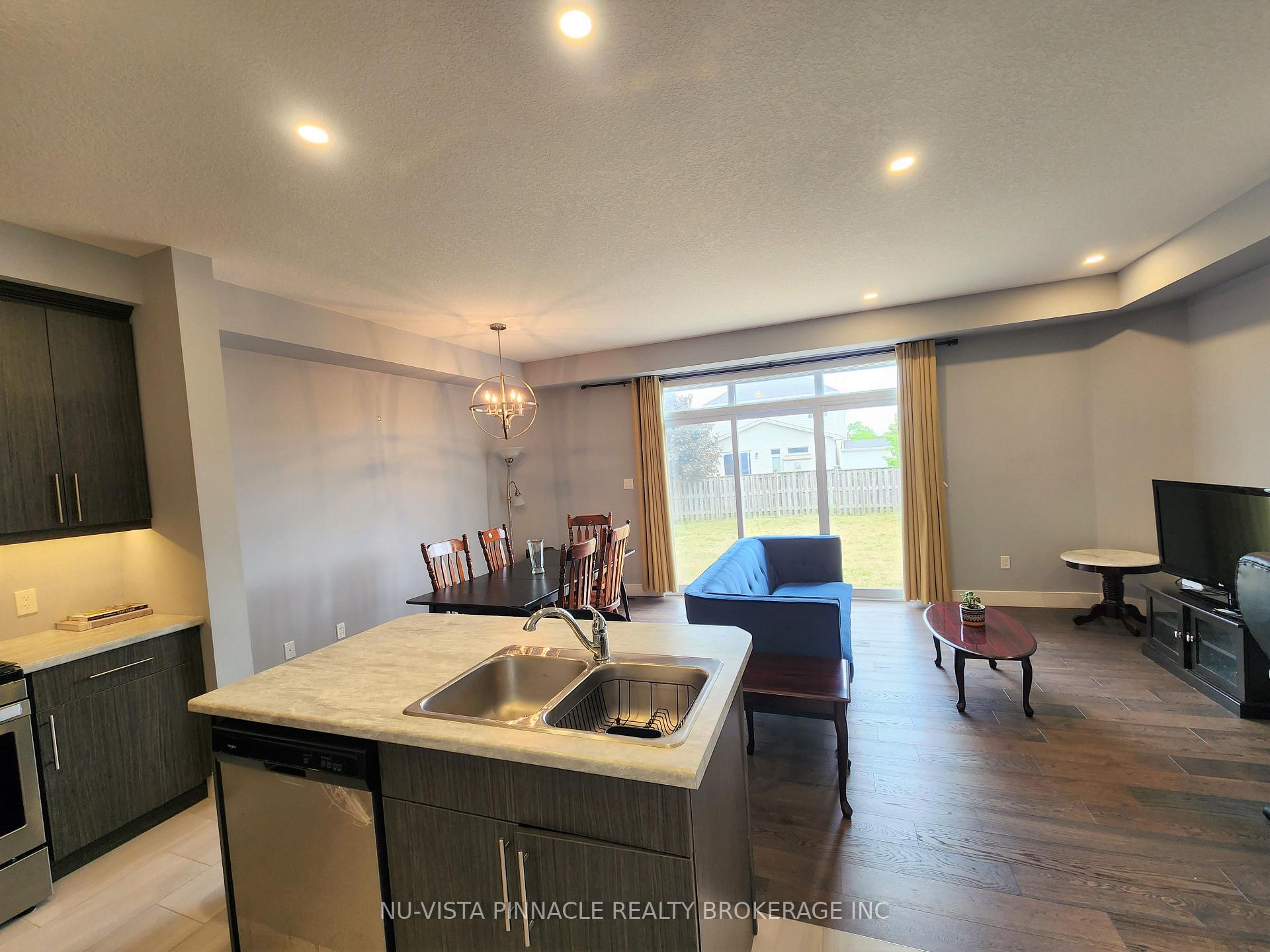 Photo 12 of 2424 Irish Moss Road, London, South U — HOMEH