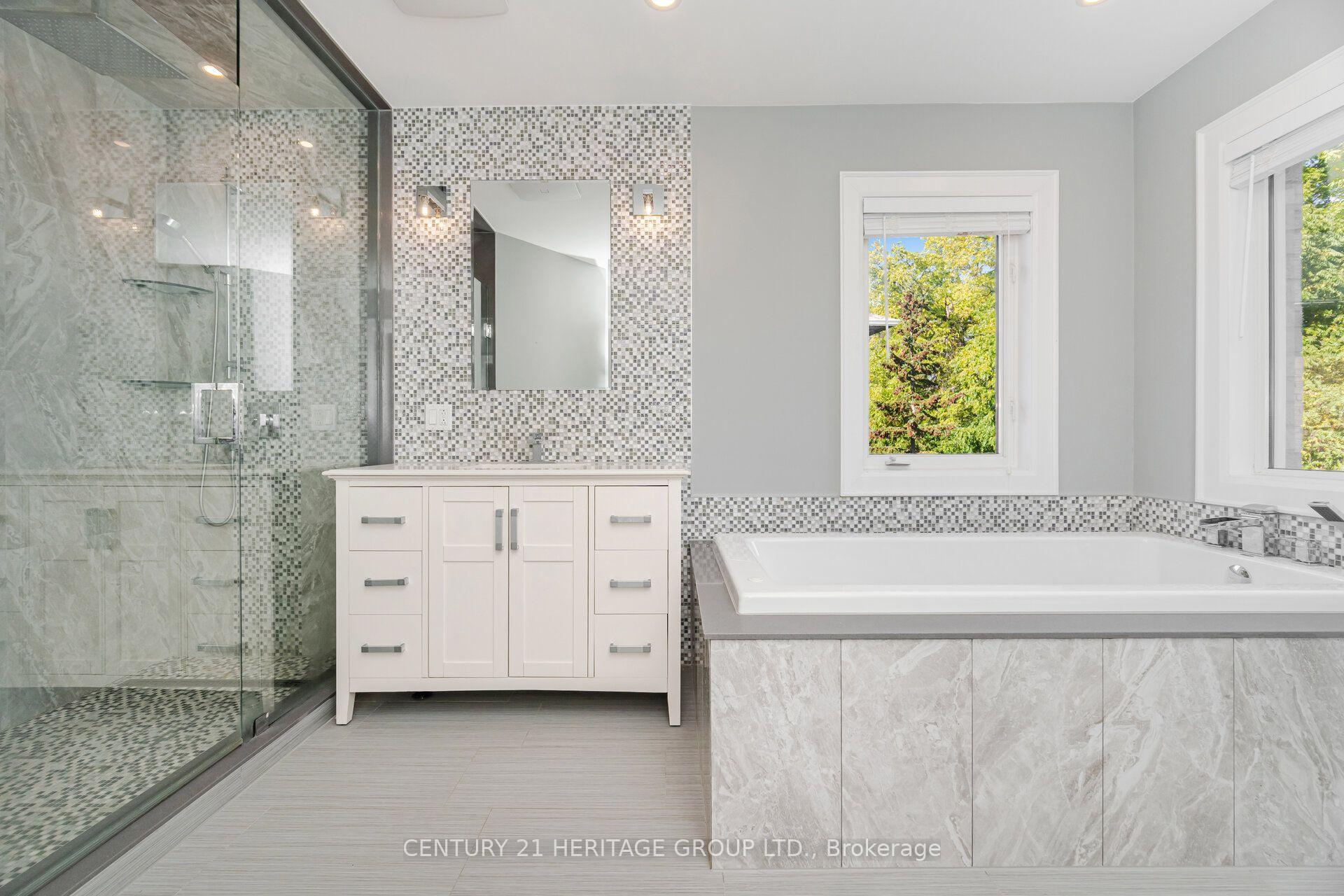 Photo 20 of 6 Vitlor Drive, Richmond Hill, Oak Ridges — HOMEH