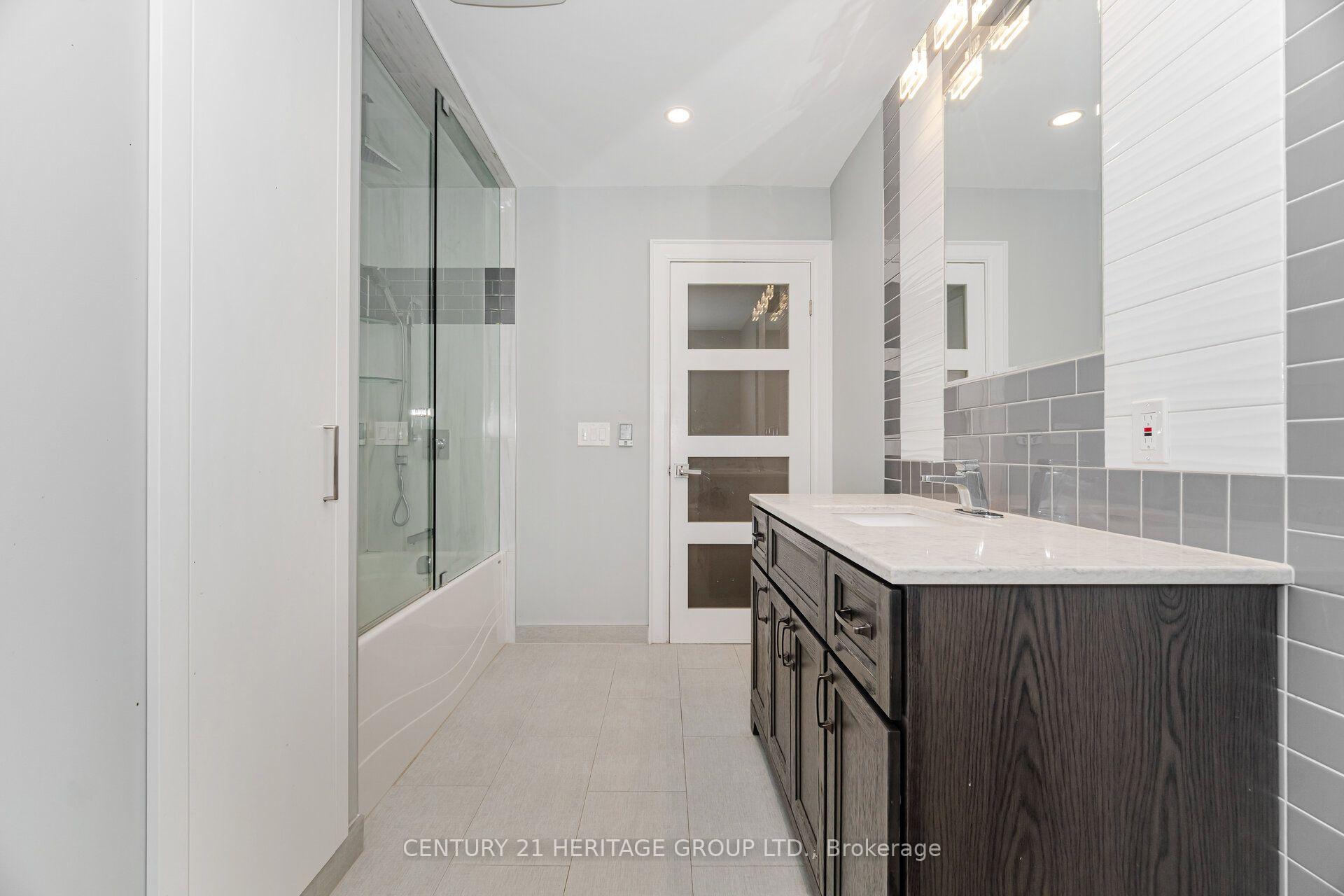 Photo 29 of 6 Vitlor Drive, Richmond Hill, Oak Ridges — HOMEH