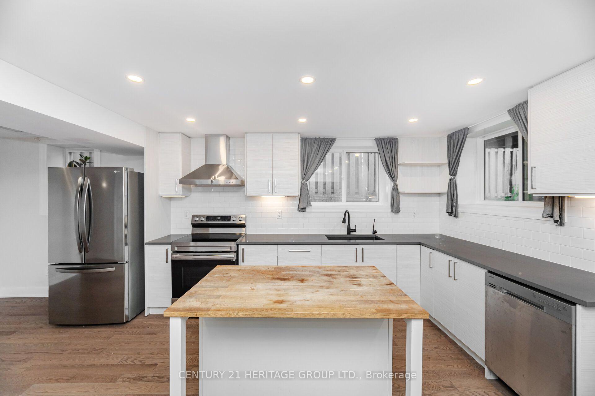Photo 32 of 6 Vitlor Drive, Richmond Hill, Oak Ridges — HOMEH