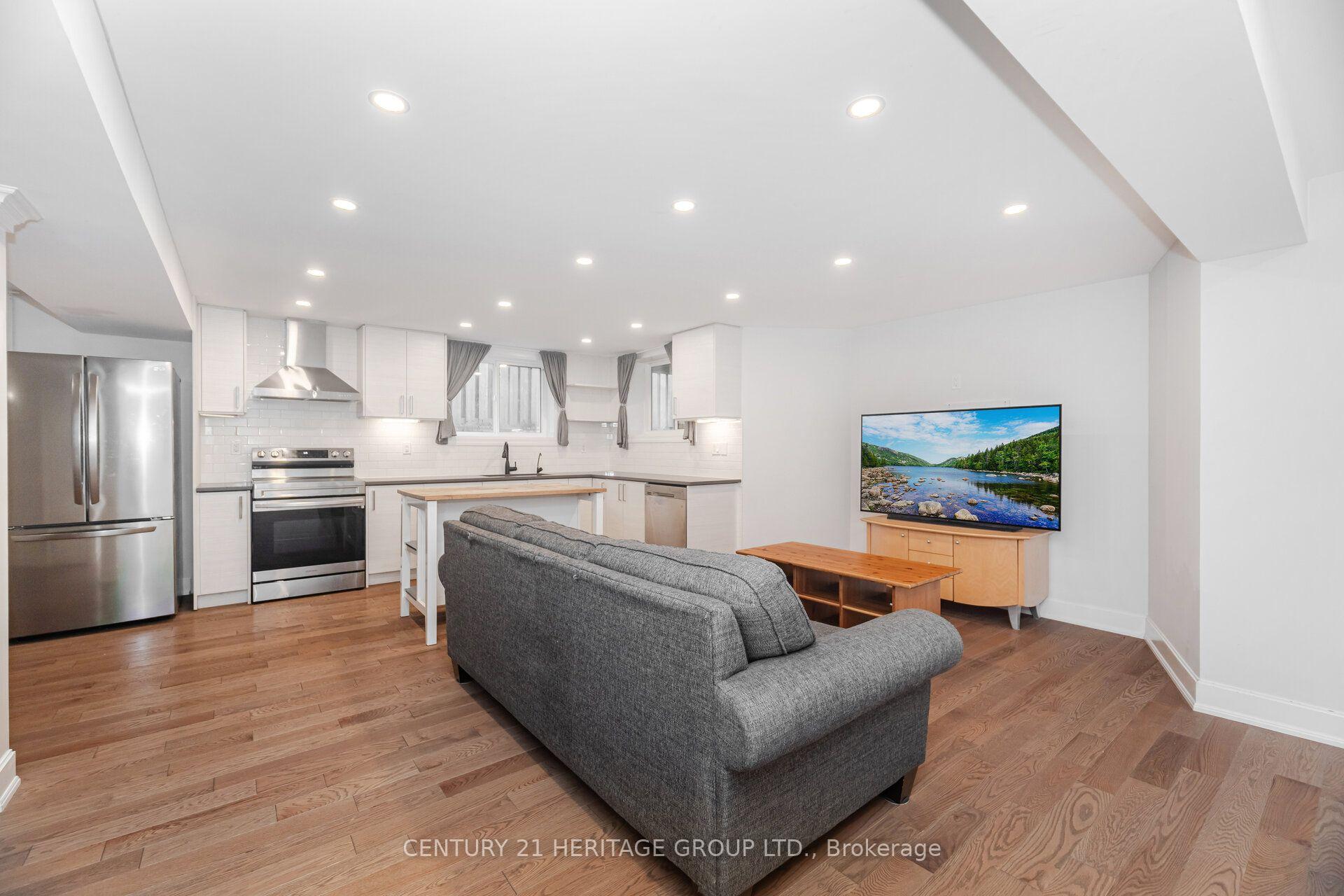 Photo 35 of 6 Vitlor Drive, Richmond Hill, Oak Ridges — HOMEH