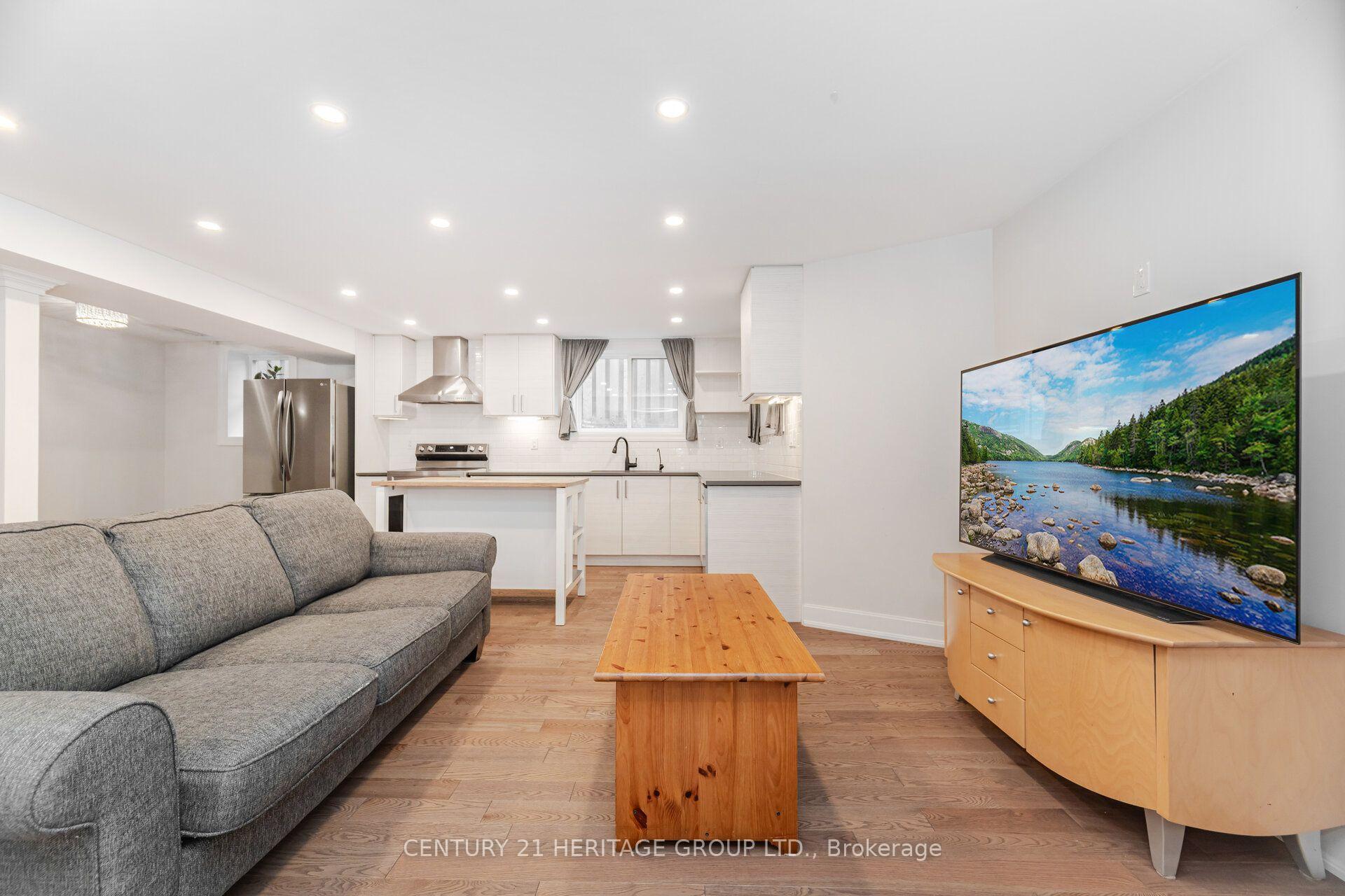 Photo 36 of 6 Vitlor Drive, Richmond Hill, Oak Ridges — HOMEH