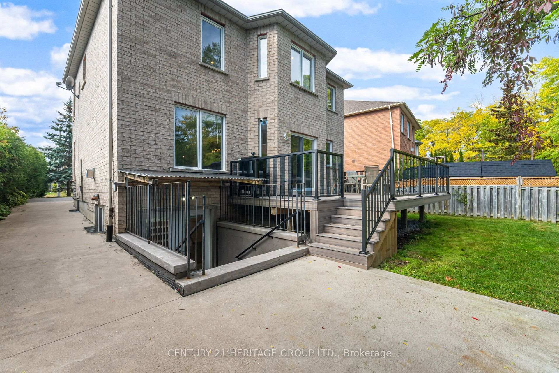 Photo 42 of 6 Vitlor Drive, Richmond Hill, Oak Ridges — HOMEH