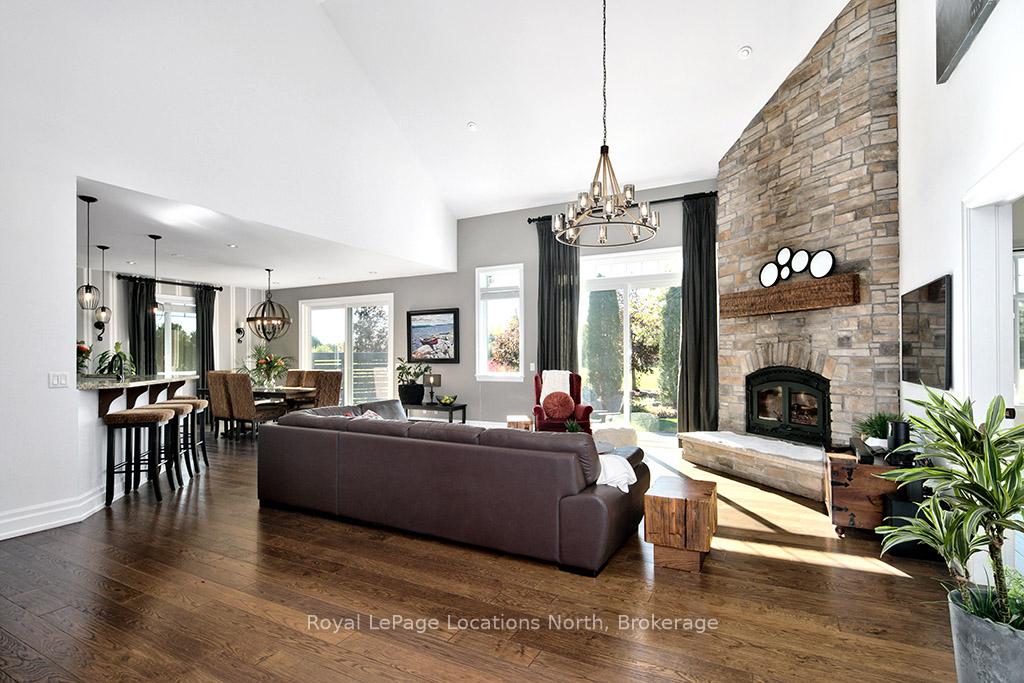 Photo 4 of 138 Rankin's Crescent, Blue Mountains — HOMEH