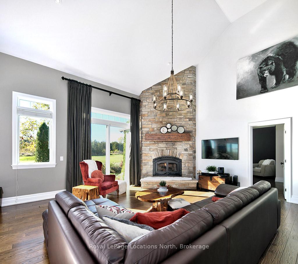 Photo 5 of 138 Rankin's Crescent, Blue Mountains — HOMEH